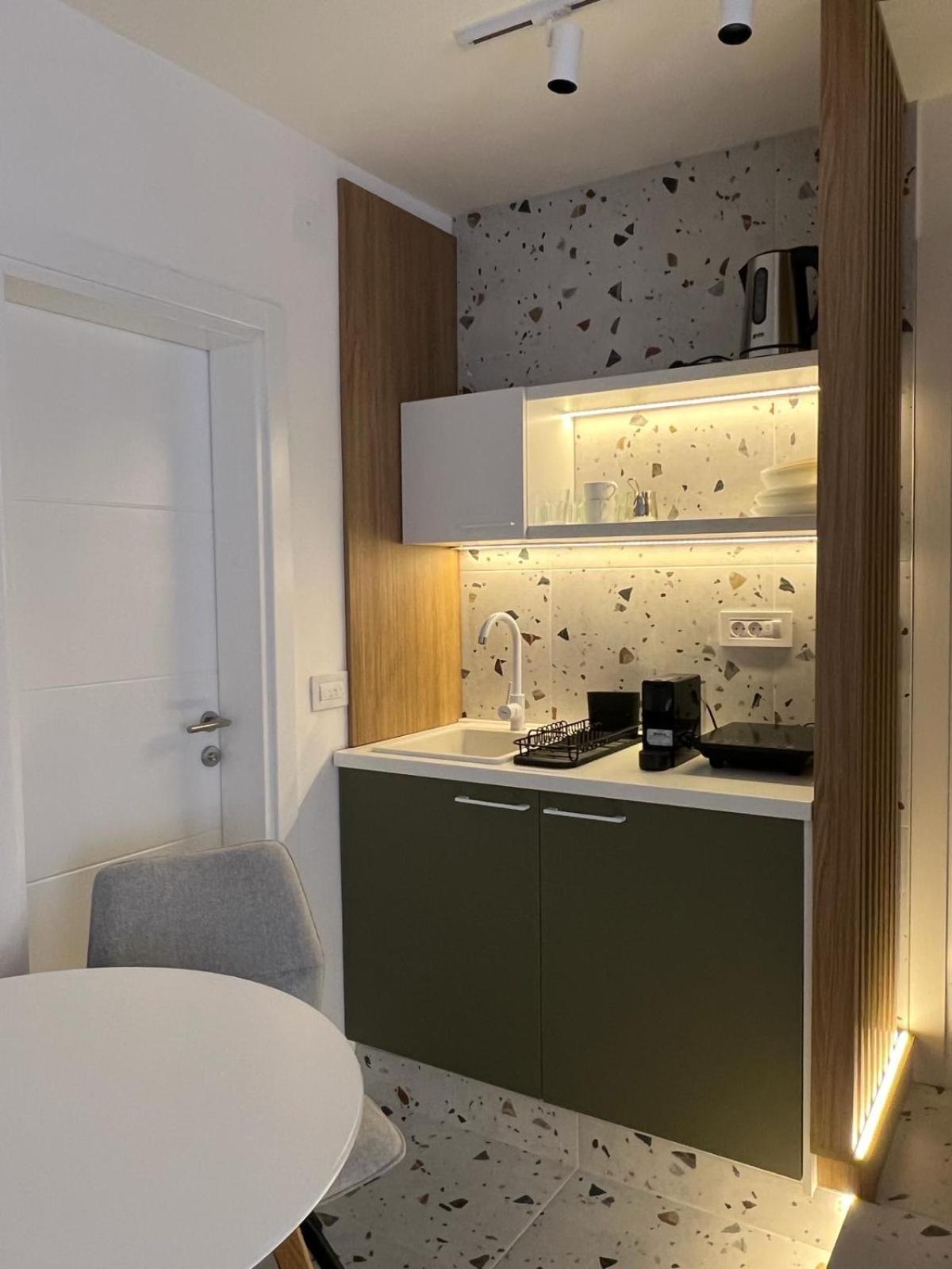 Apartament Red Riding Hood Belgrad Zewnętrze zdjęcie