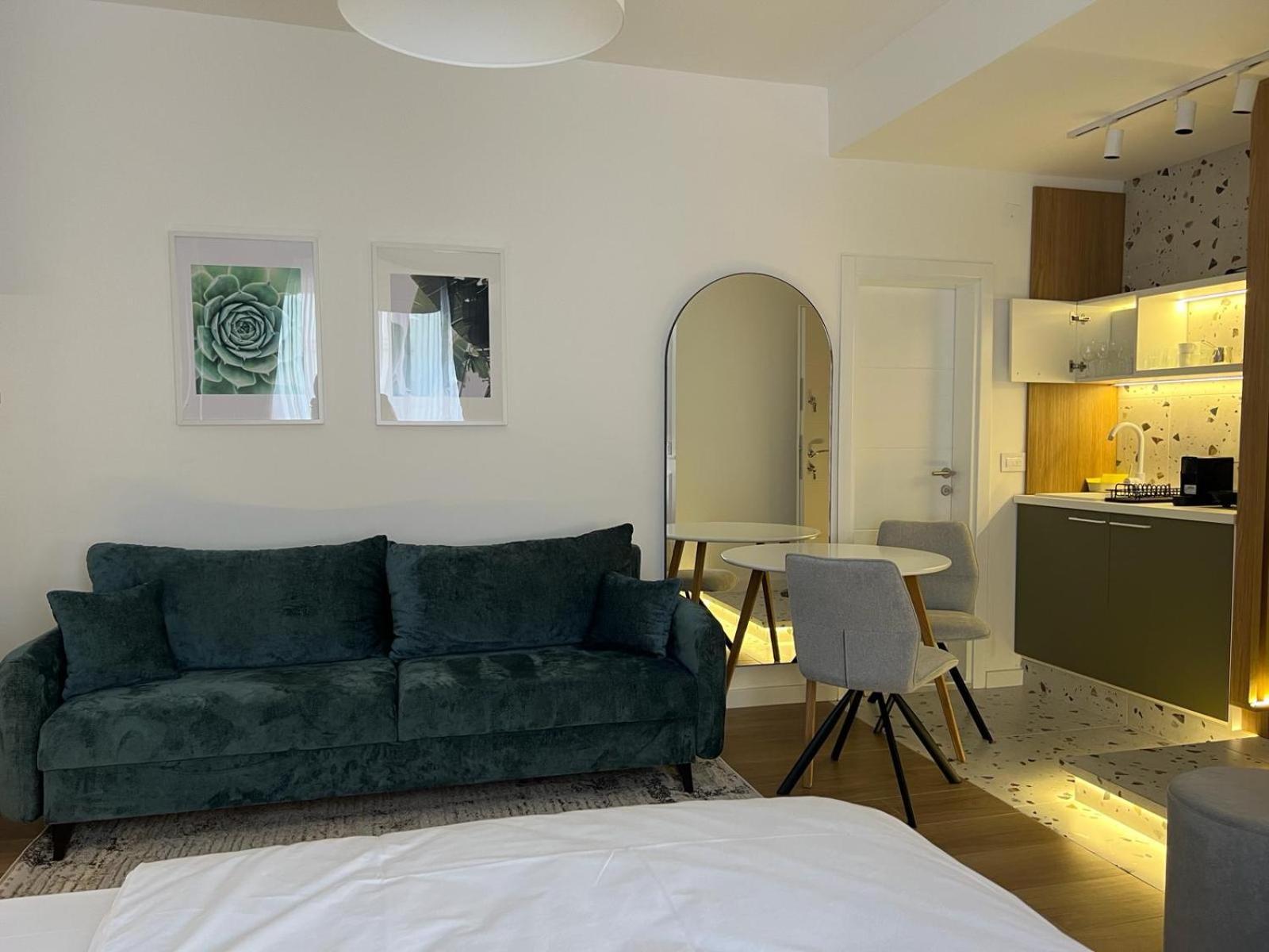 Apartament Red Riding Hood Belgrad Zewnętrze zdjęcie